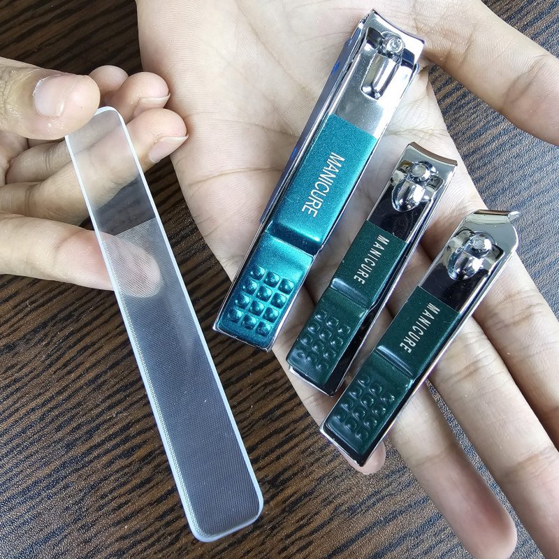 4Pcs /set Carbon steel Manicure Pedicure Nail Cutters Clippers Set With Plastic Box Packed